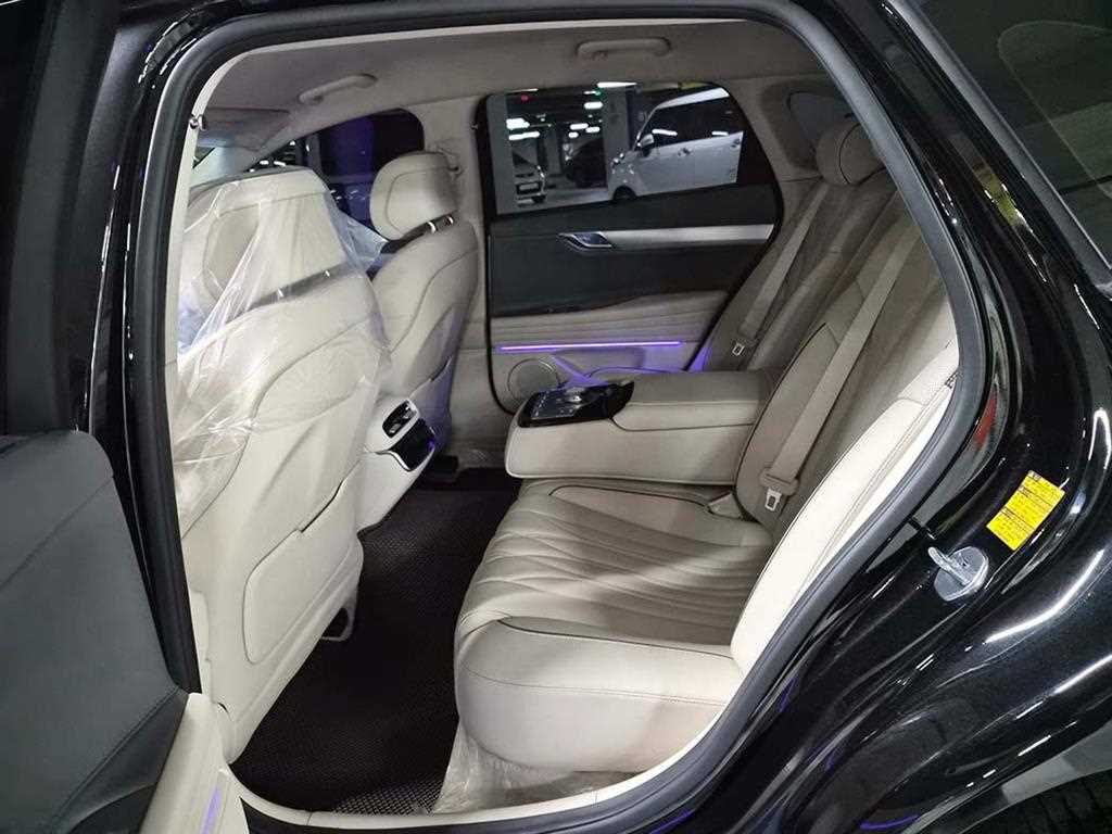 Genesis G80 - Vista 7