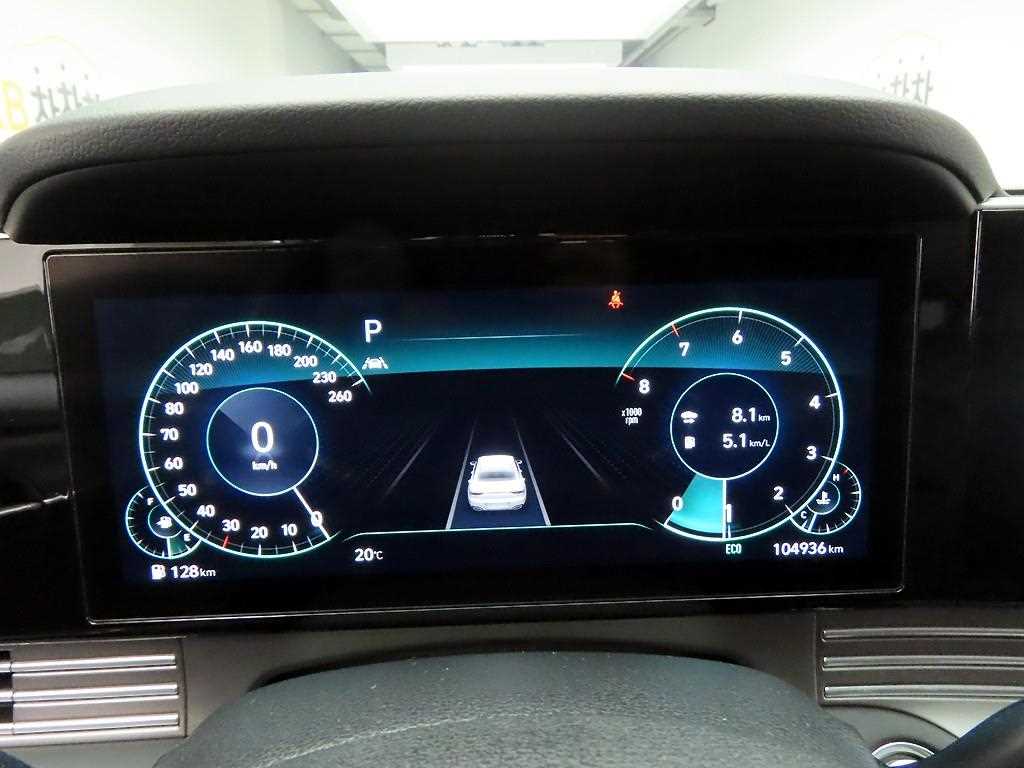 HYUNDAI Grandeur - Vista 5