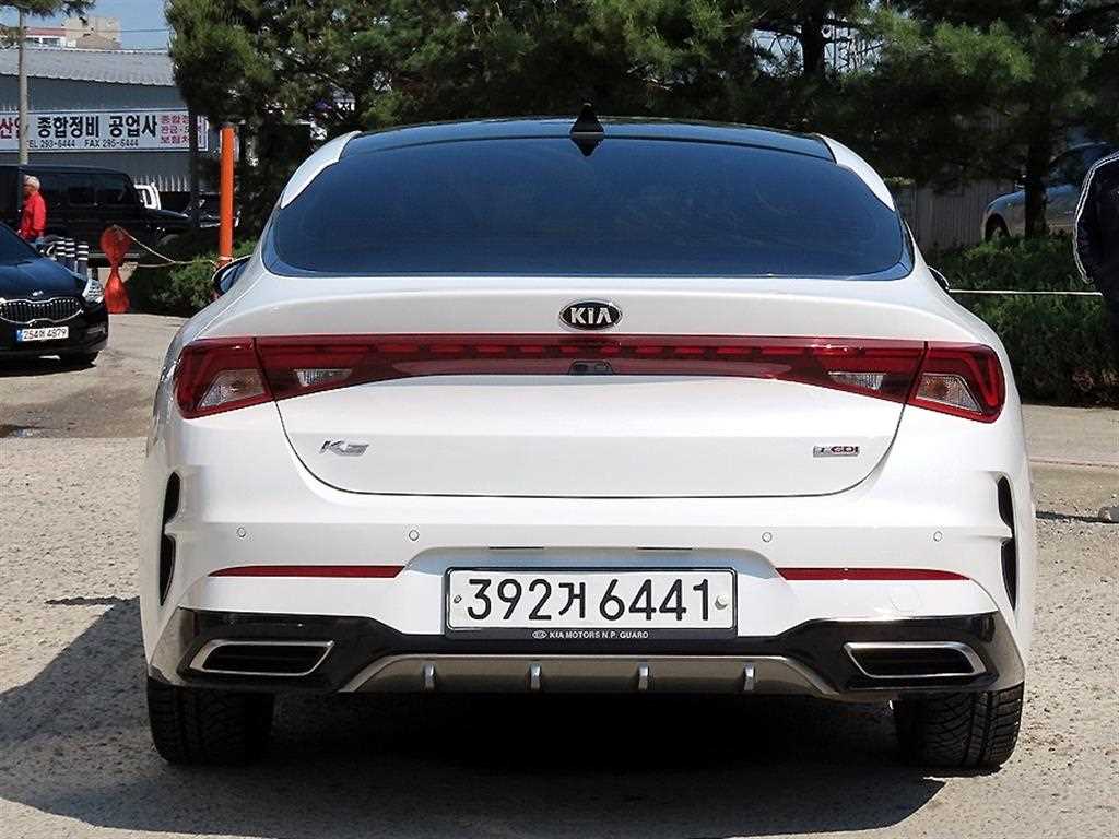 KIA K5 - Vista 4