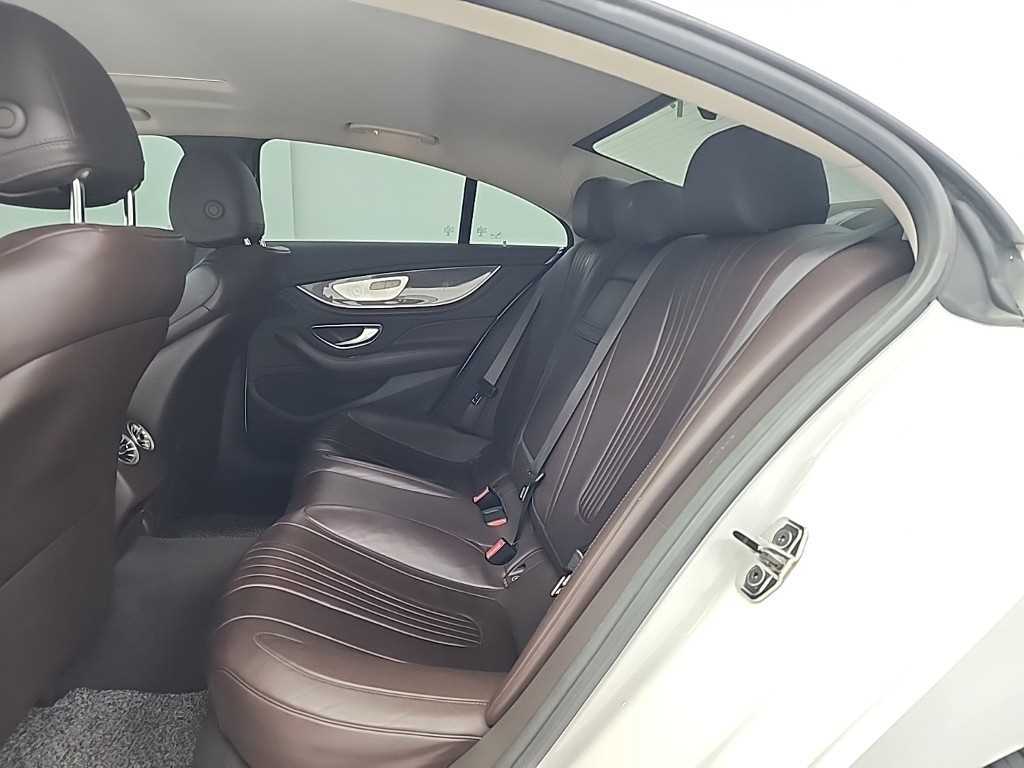 Mercedes Benz CLS Class - Vista 12