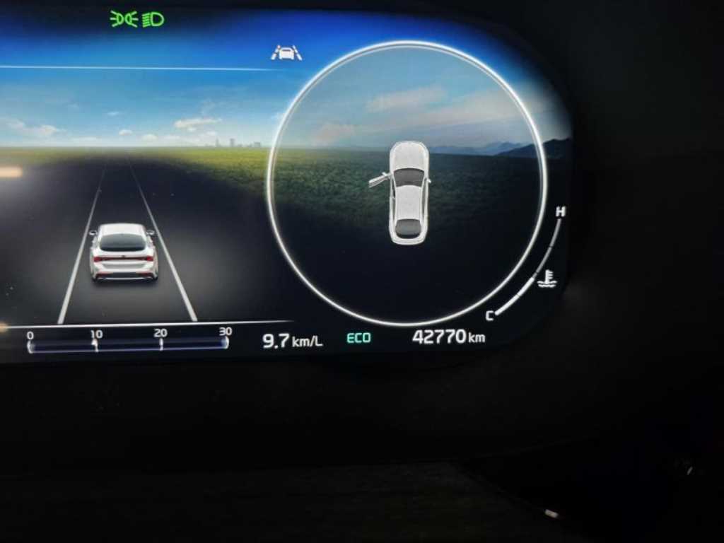 KIA K5 - Vista 6