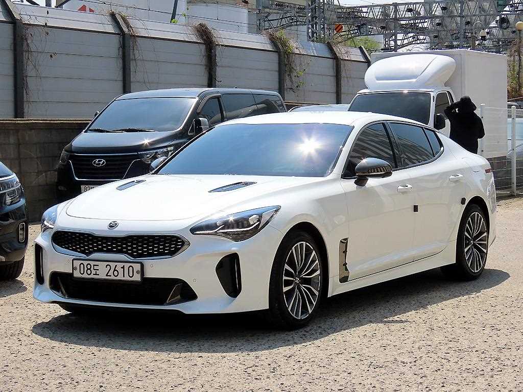 KIA Stinger - Vista 2