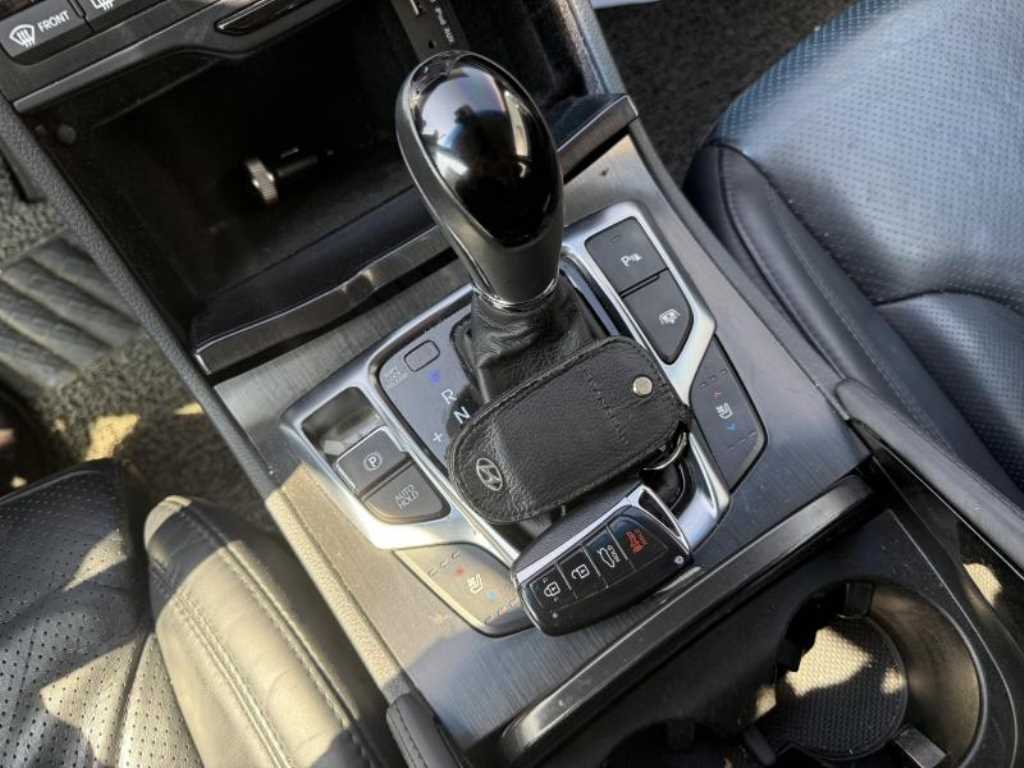 HYUNDAI Grandeur - Vista 11