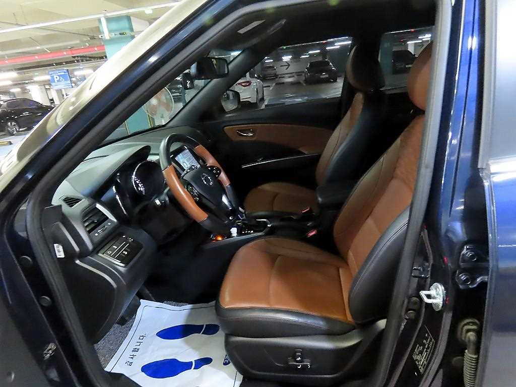 Ssangyong Tivoli - Vista 6