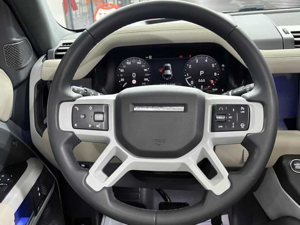 Land Rover Defender - Vista 11