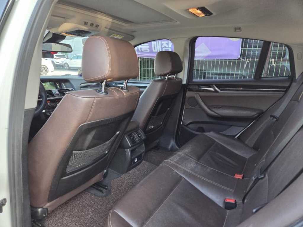 BMW X4 - Vista 4