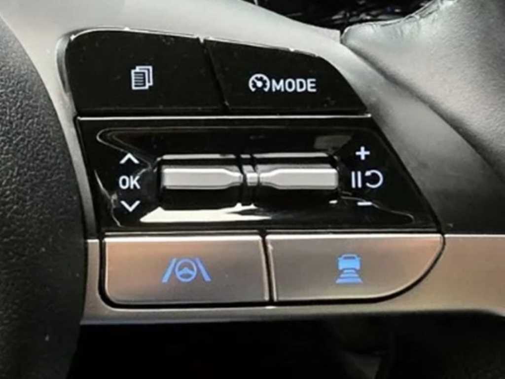 HYUNDAI Avante - Vista 11