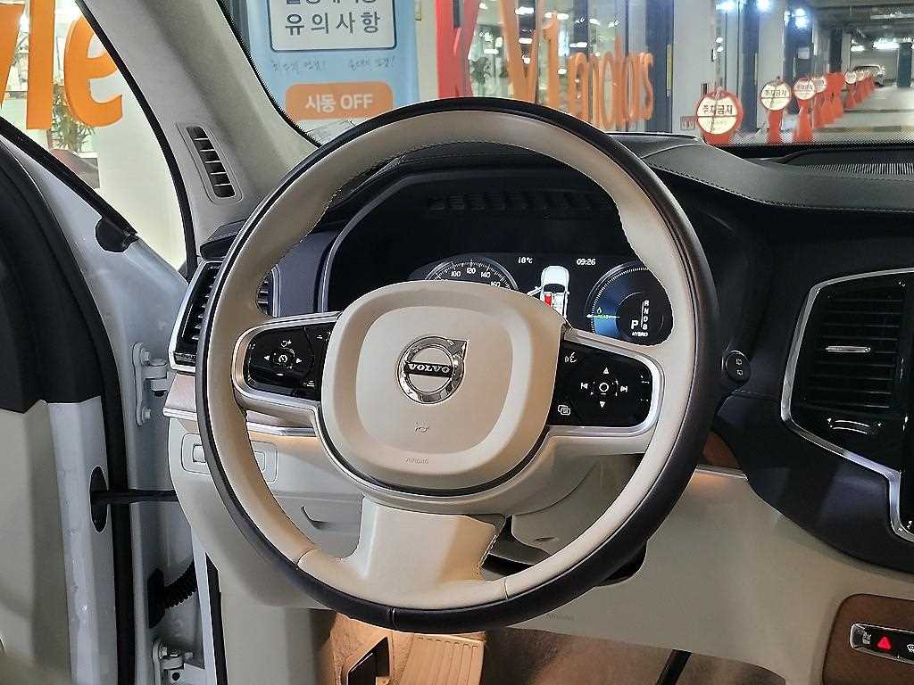 Volvo XC90 - Vista 9