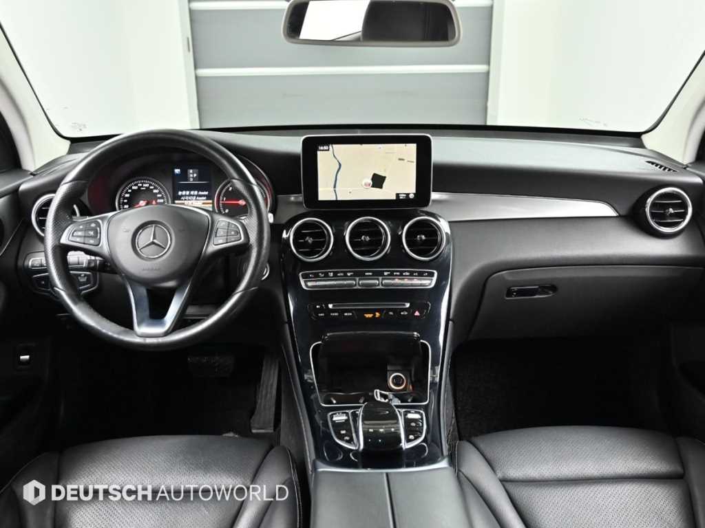 Mercedes Benz GLC Class - Vista 7