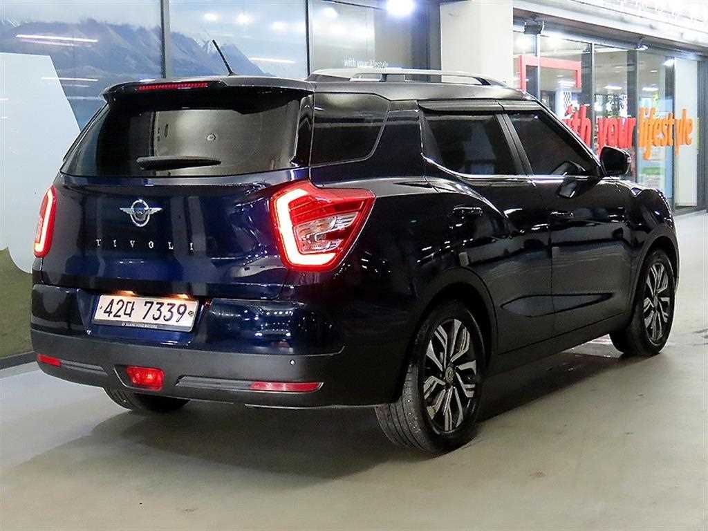 Ssangyong Tivoli - Vista 4