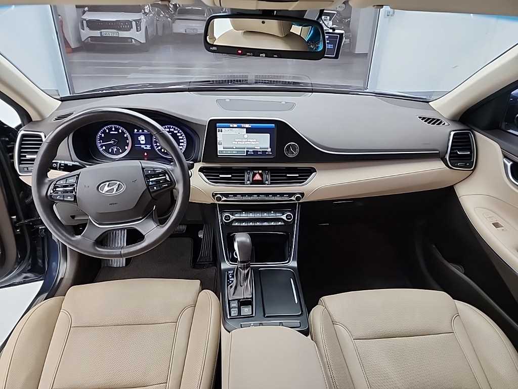 HYUNDAI Grandeur - Vista 7