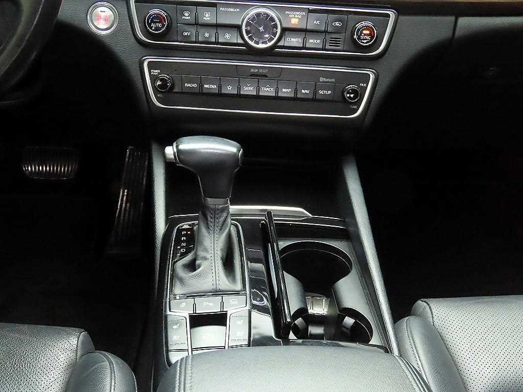 KIA K7 - Vista 11