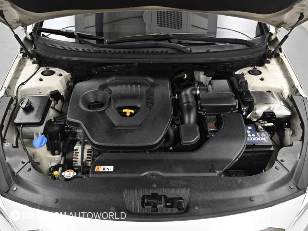 HYUNDAI Sonata - Vista 6