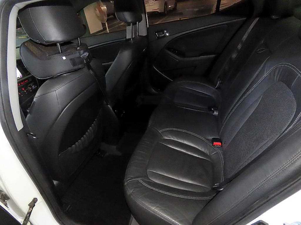 KIA K5 - Vista 7