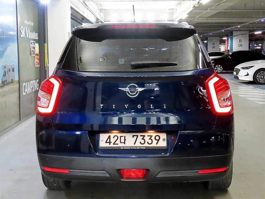 Ssangyong Tivoli - Vista 5