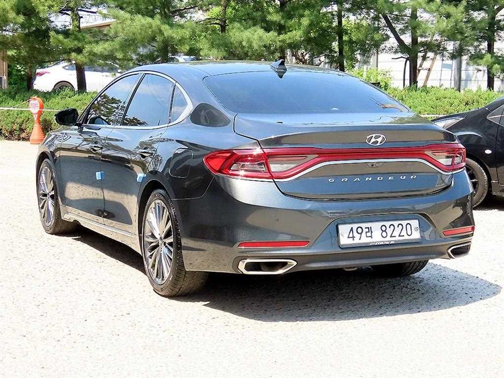 HYUNDAI Grandeur - Vista 3