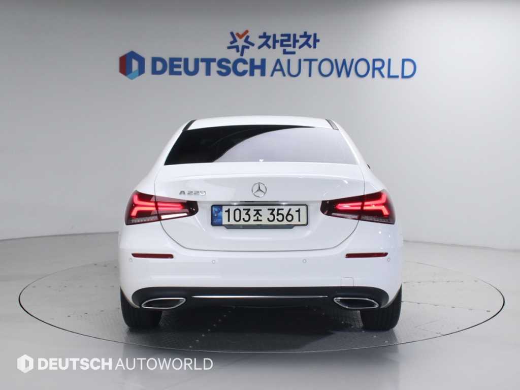 Mercedes Benz A Class - Vista 4