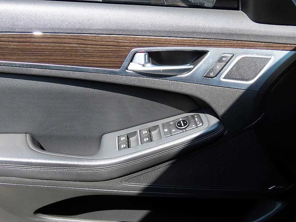 Genesis G80 - Vista 12