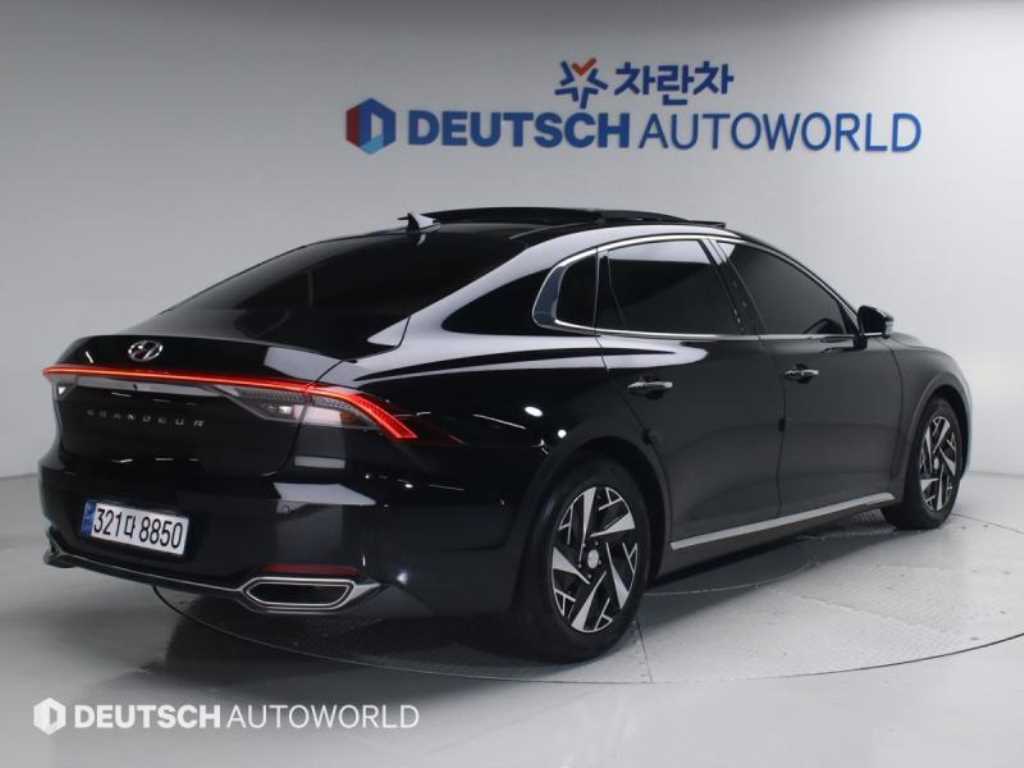 HYUNDAI Grandeur - Vista 4