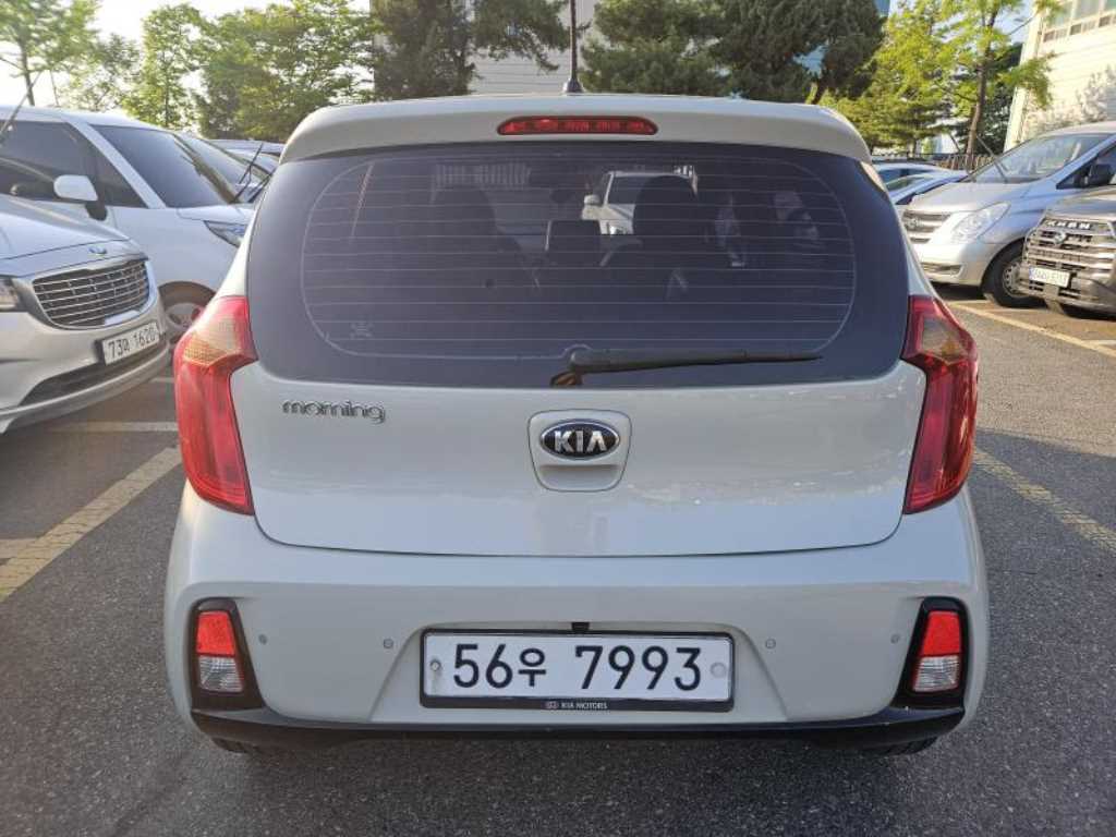 KIA Morning - Vista 4
