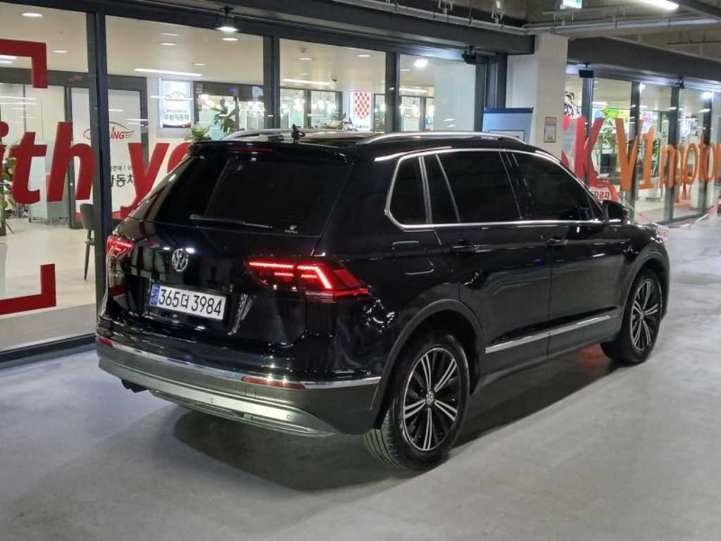 Volkswagen Tiguan - Vista 4