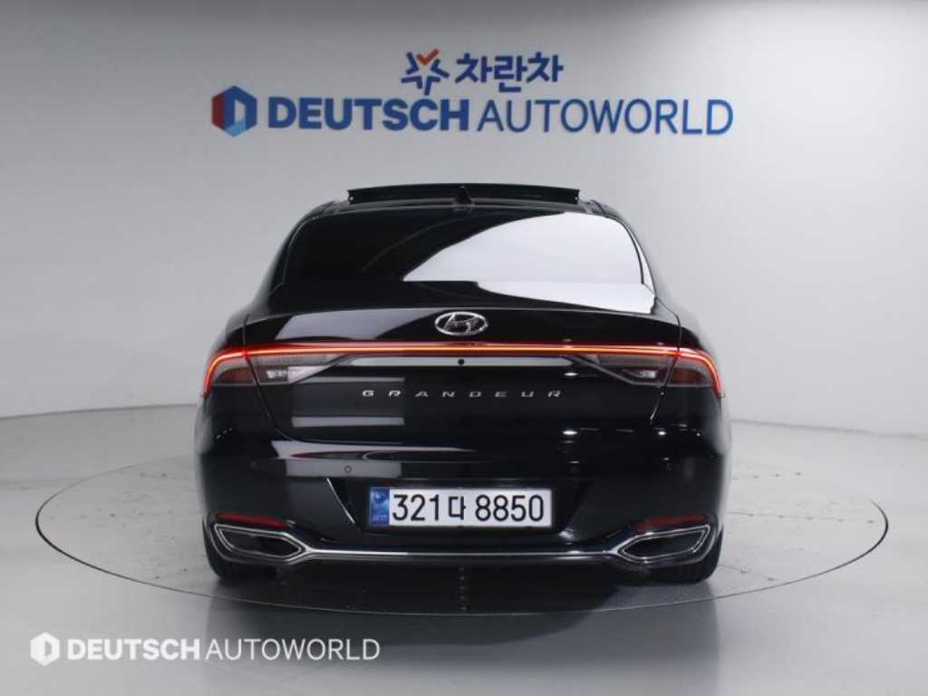 HYUNDAI Grandeur - Vista 5