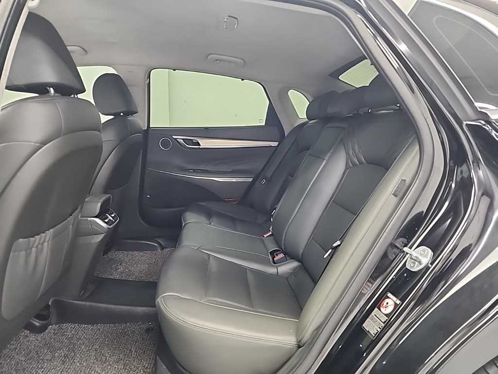 HYUNDAI Grandeur - Vista 12