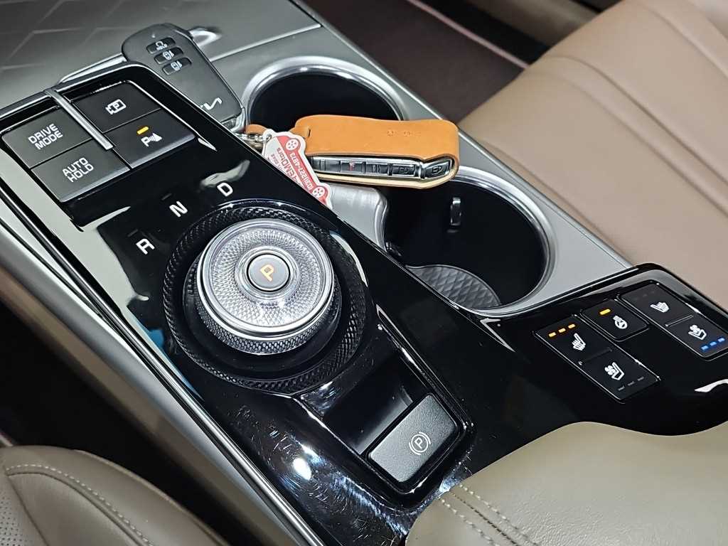 KIA K8 - Vista 8