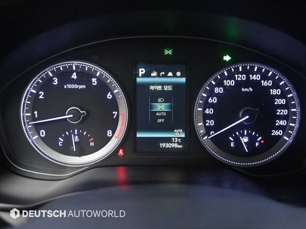 HYUNDAI Grandeur - Vista 8