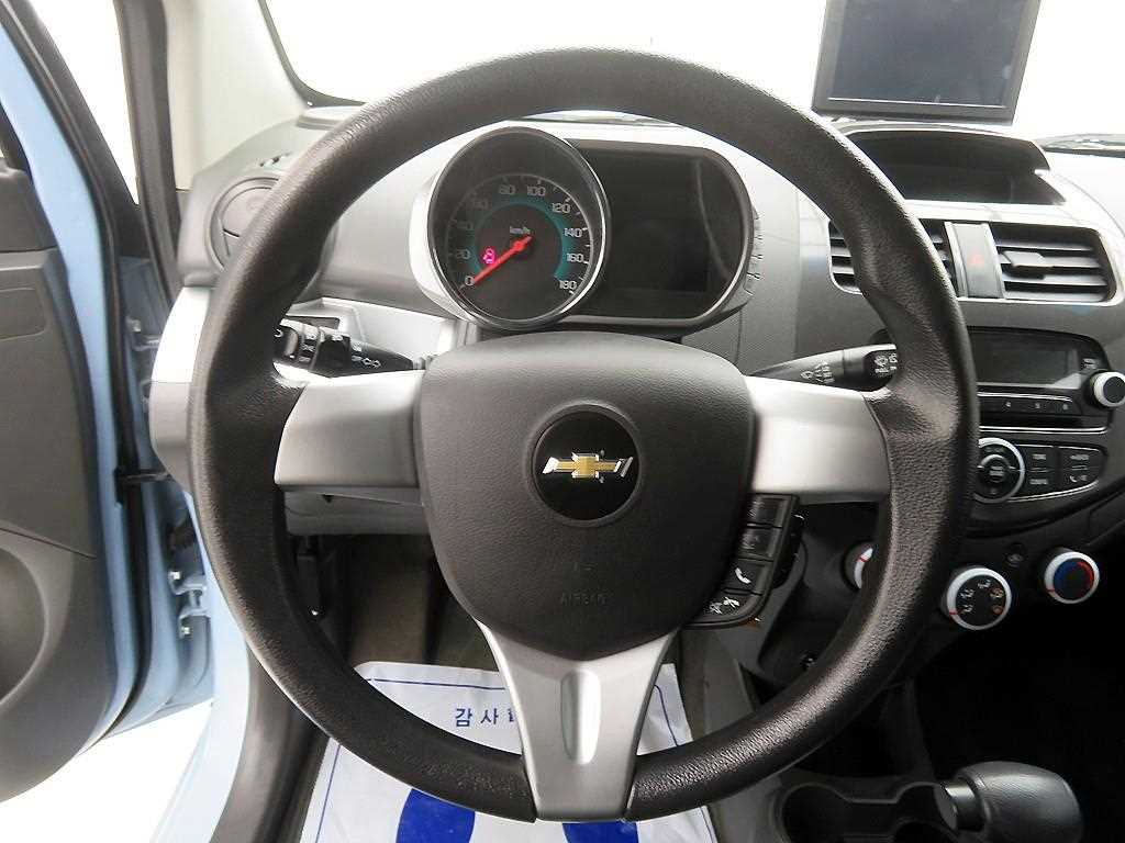Chevrolet Spark - Vista 11