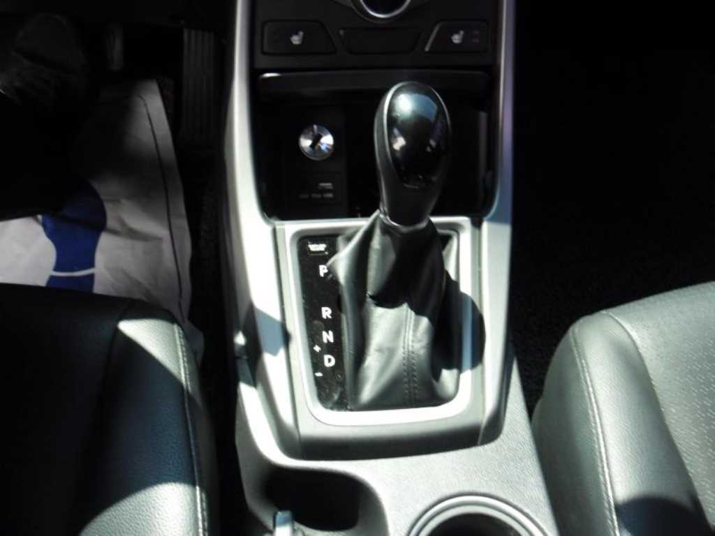 HYUNDAI Avante - Vista 6