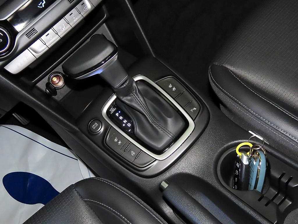 HYUNDAI Kona - Vista 12
