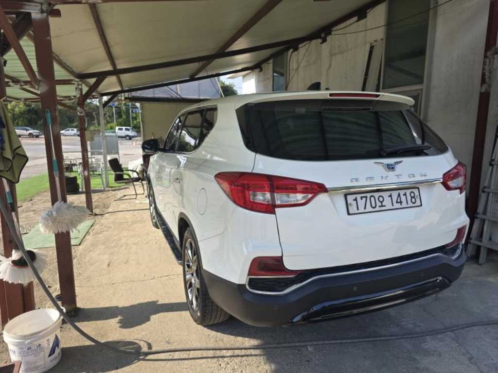 Ssangyong Rexton - Vista 3