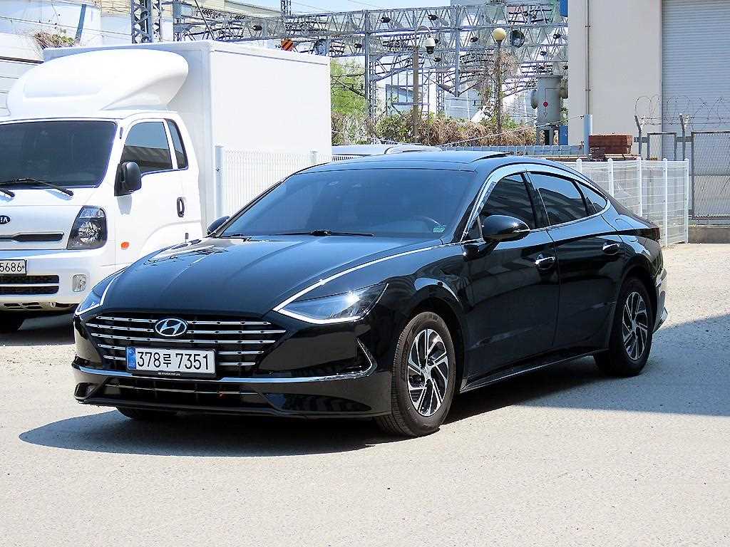 HYUNDAI Sonata - Vista 2
