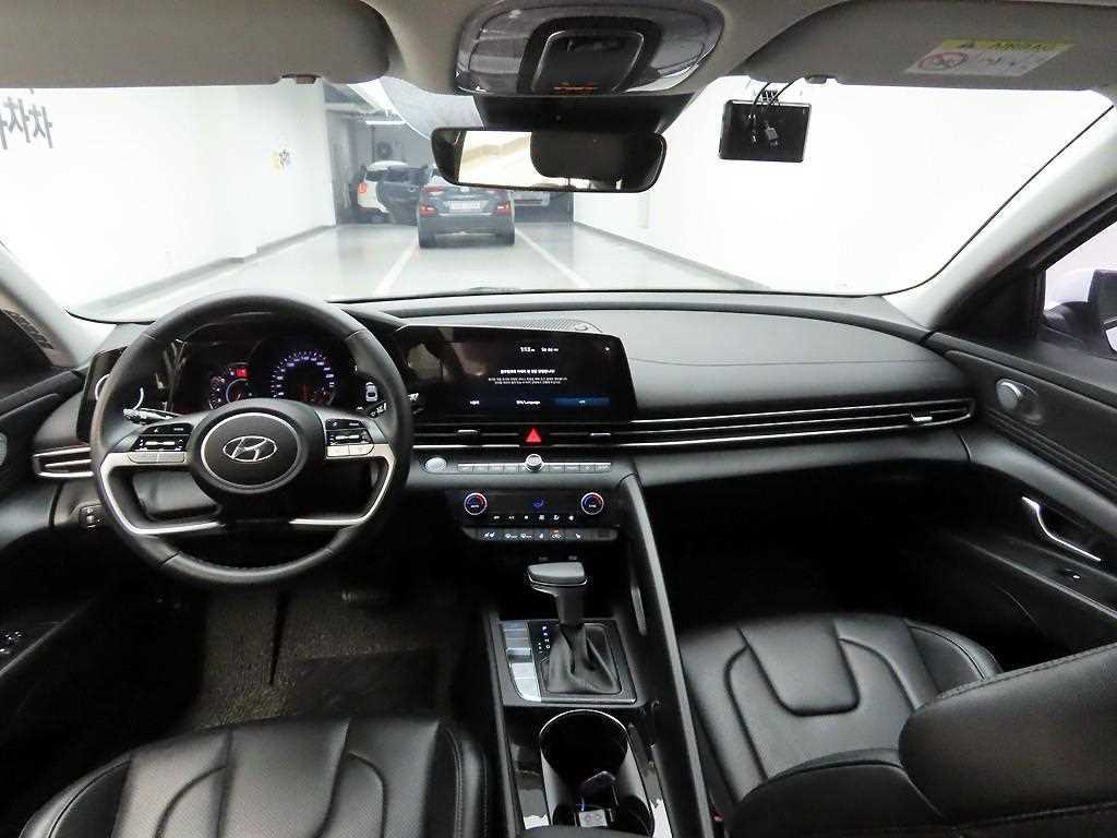 HYUNDAI Avante - Vista 6