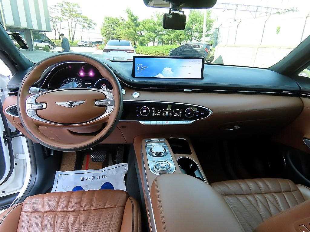 Genesis GV70 - Vista 7