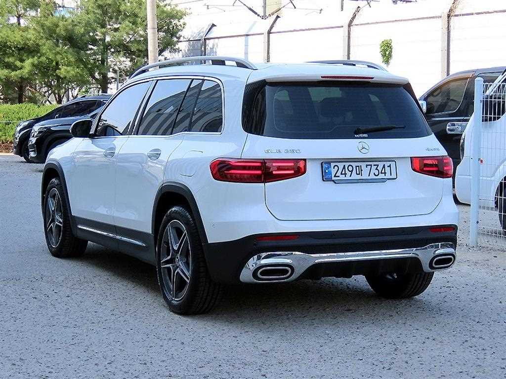 Mercedes Benz GLB Class - Vista 3