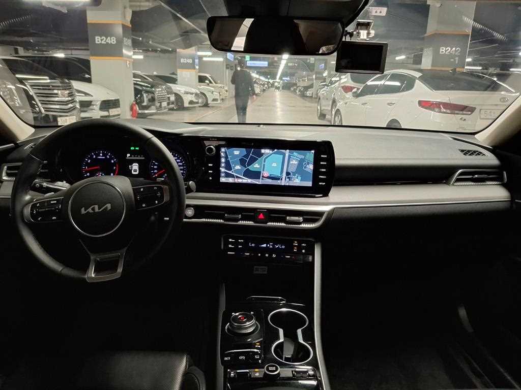 KIA K5 - Vista 7