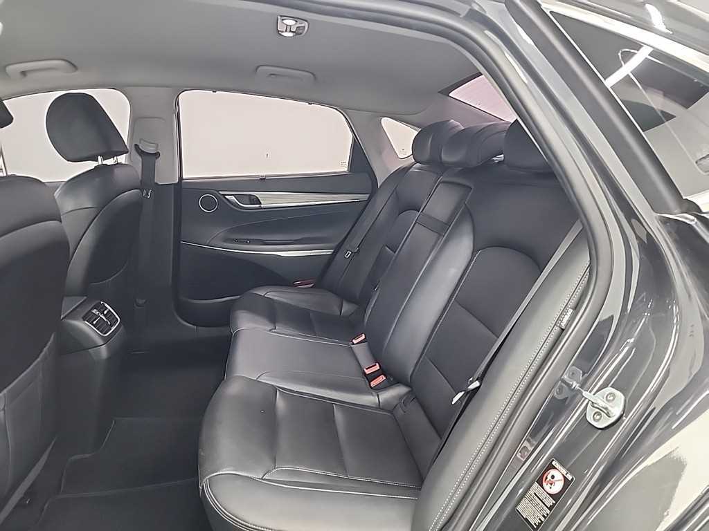 HYUNDAI Grandeur - Vista 12