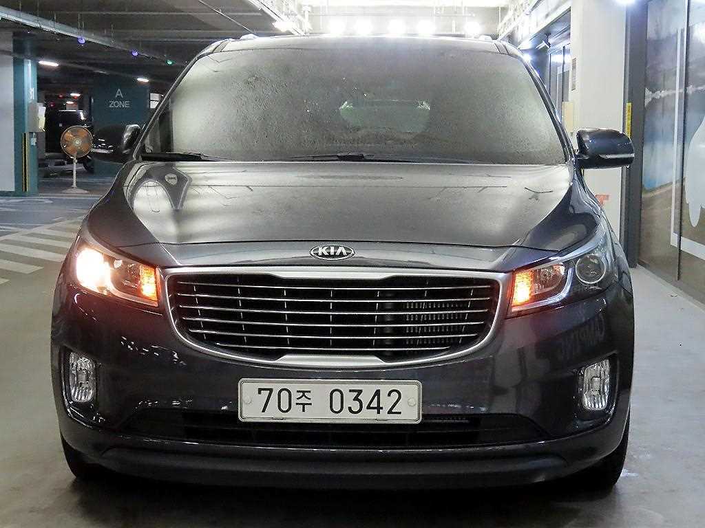 KIA Carnival - Vista 2