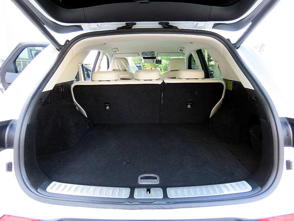 Genesis GV70 2023 Blanco - Importación desde Corea - HF Imports Iquique - Foto 16