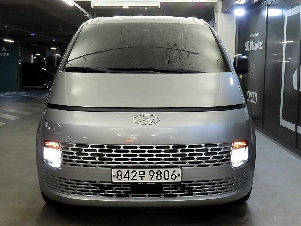 HYUNDAI Staria - Vista 2