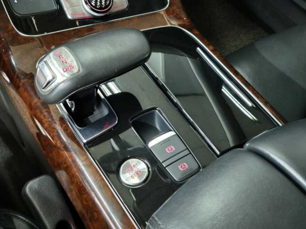 Audi A8 - Vista 7