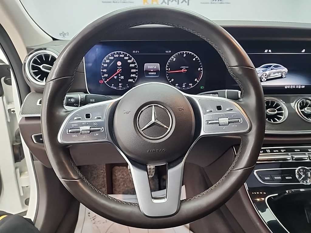 Mercedes Benz CLS Class - Vista 9