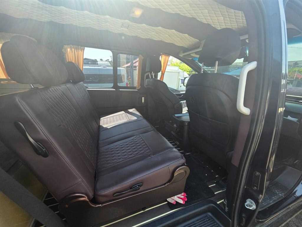 HYUNDAI Staria - Vista 5