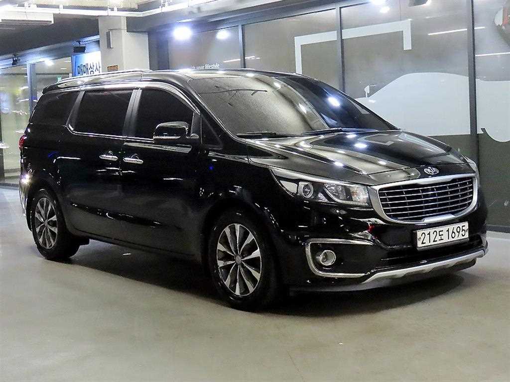 KIA Carnival 2016 Negro - Importación desde Corea - HF Imports Iquique - Foto 1