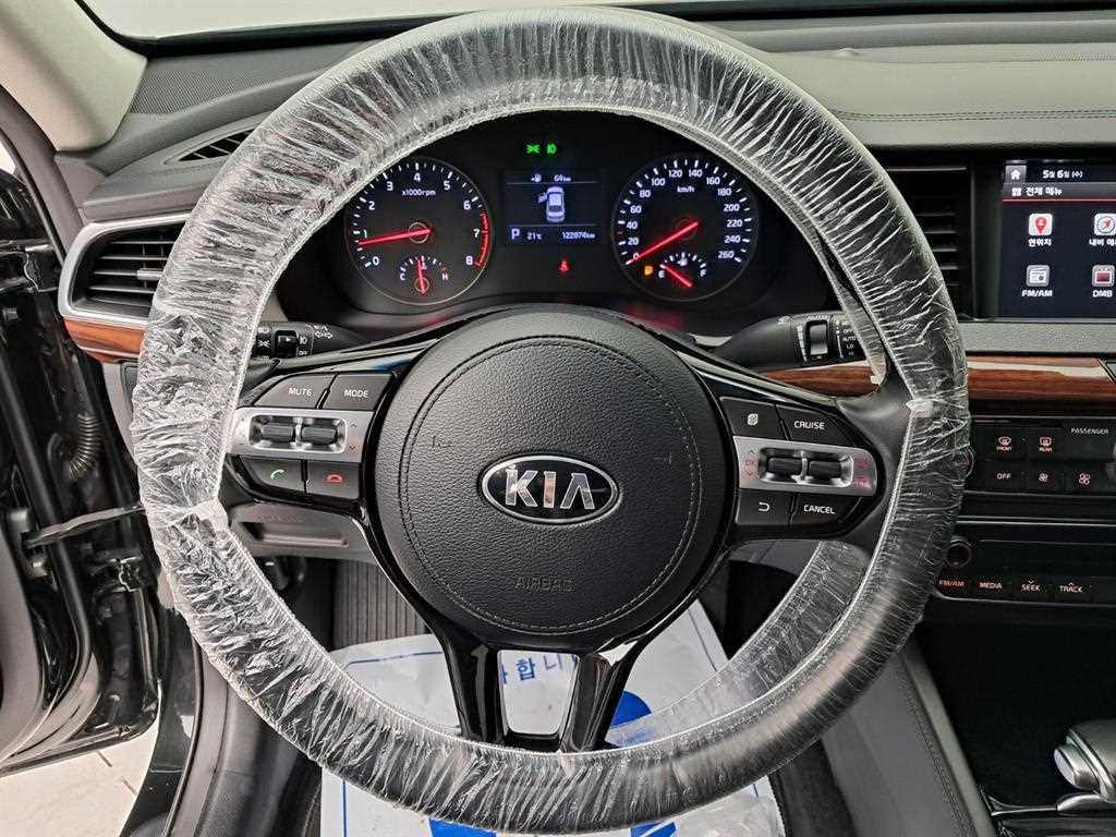 KIA K7 - Vista 7