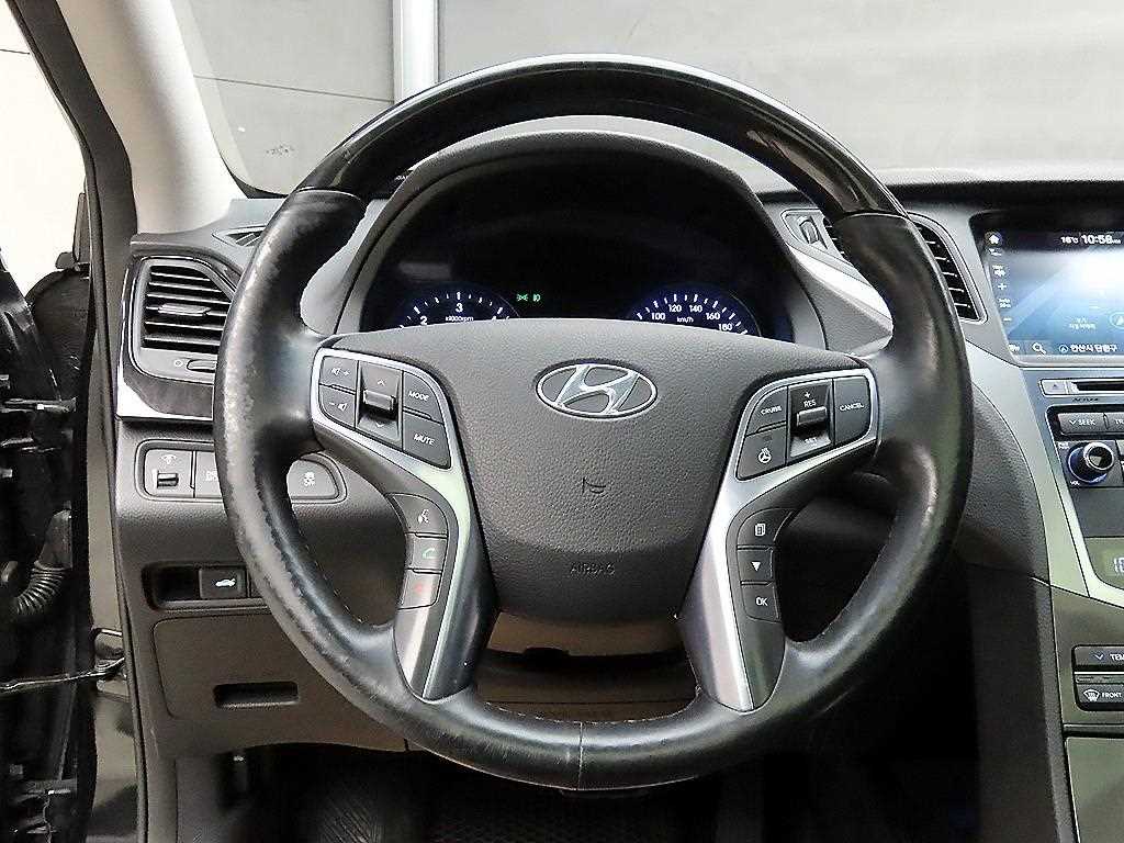 HYUNDAI Grandeur - Vista 9