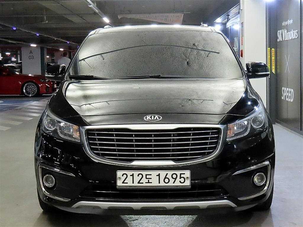 KIA Carnival - Vista 2
