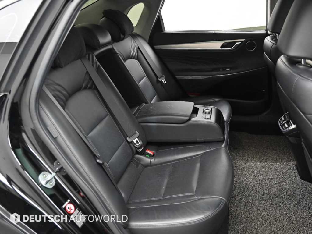 HYUNDAI Grandeur - Vista 12